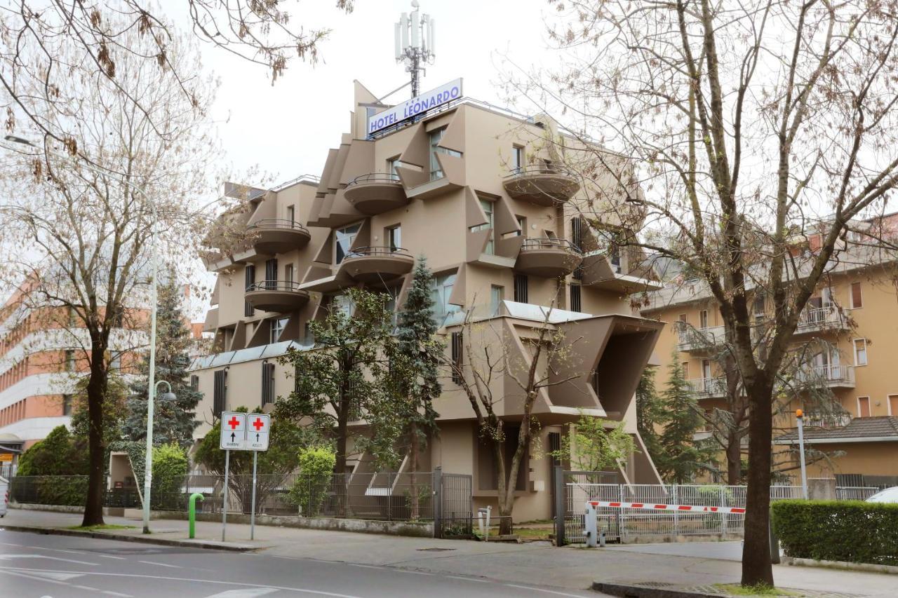 Appartamenti Leonardo Brescia Exterior foto